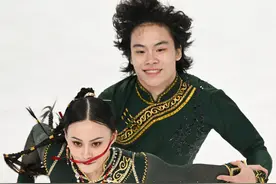 十四冬｜北京队包揽花滑青年组三金图片