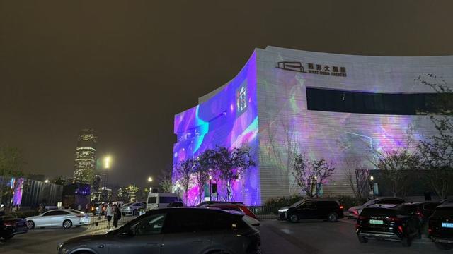 探营剧透！上海国际光影节本周五开幕，超多好看的秀和好玩的黑科技来啦~