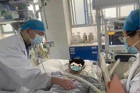 七旬老人心跳骤停，多学科联手抢回生命图片