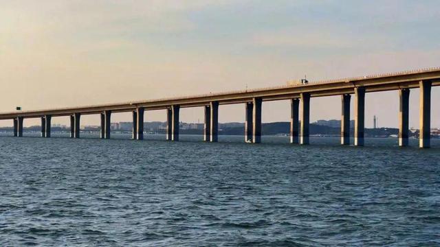 冬游青岛｜海上追鸥、月夜穿桥、登岛疗愈，青岛冬日不单调，纯干货推荐在这里→