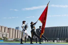 超燃！山大2024级新生军训现场上演“军事大片”图片