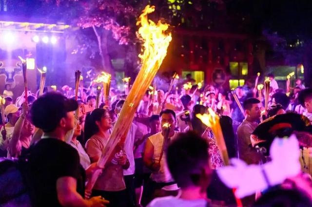 国庆中秋，“趣游”楚雄彝人古镇，解锁双倍快乐！