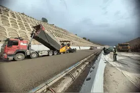 银昆高速公路宁夏境内水稳层建设全部完工！全线进入最后冲刺图片