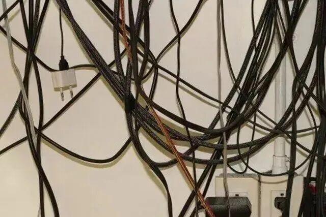 悲痛！一住宅突发火灾，已致8人遇难、4人送医！