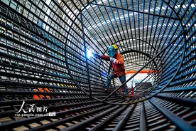 广西：大瑶山腹地交通建设忙图片