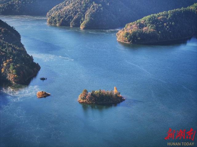 城步白云湖：冬日里的一片蔚蓝