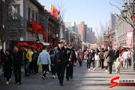 春节假期 太原群众在欢乐祥和氛围中欢度佳节图片