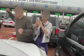 金属引擎盖一拳捶凹？行人保护了解一下图片