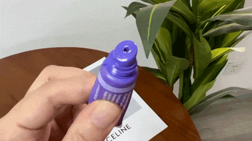 干唇人涂ta算是熬出头！轻薄滋润，一抹get嘟嘟唇，两支才几十块！
