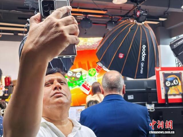 浙江杭州：外籍人士探跨境电商之道
