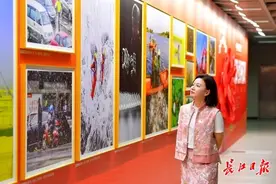 看《平凡》，致不凡！图片