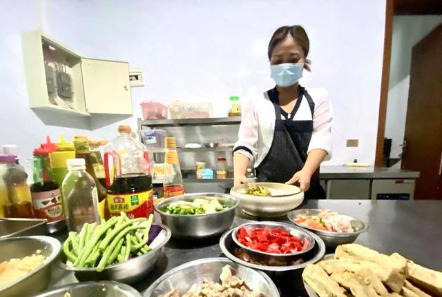 黔西坪子社区:青山环碧水 农旅富乡邻