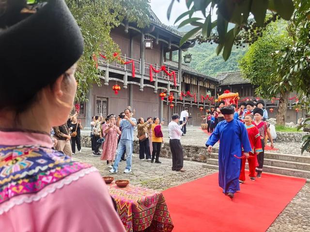 国庆中秋22.64万人次游龙山，只是预热！第四届湘西州旅发大会，邀您再相逢