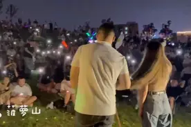 微纪录｜夕阳、晚风、演唱会……27岁江西小伙用音乐解锁菠萝山的解忧时光图片