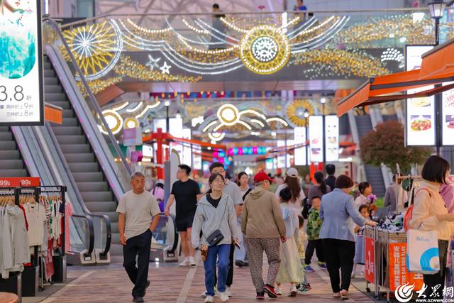微度假风潮席卷青岛，青岛嘉年华滨海旅游休闲街区成暑期顶流