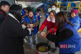 双向奔赴！武汉市汉阳区送服务、送温暖，“汉阳小哥”化身城市治理“合伙人”图片