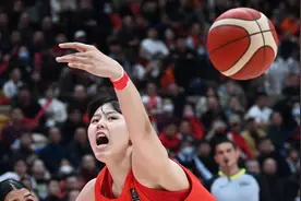 1分，23次失误，关键时刻三次犯错！中国女篮输得憋屈，但也在预料之中图片