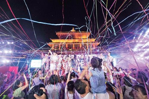 不止泉水叮咚！看济南夜色如何“火出圈”