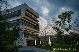 新学期·新旅程丨上新了，新校区图片