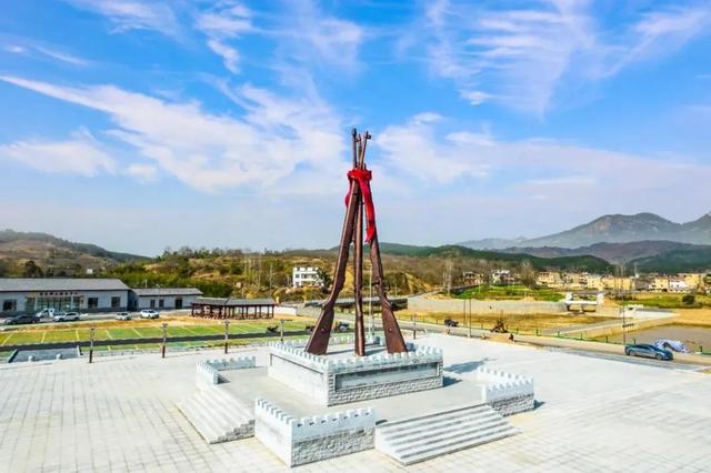 “多巴胺”旅游上新，跟着北北打卡“赤黄红”
