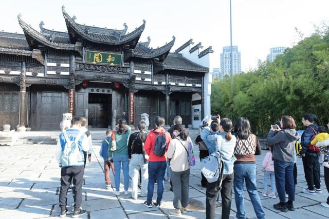 马年“顶流”地标在这里