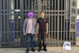 离谱！吵架后，他竟潜入女友屋中安装监控图片