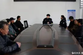 贴近村民唠安全，莘县交警走进农村用“身边事警示身边人”图片