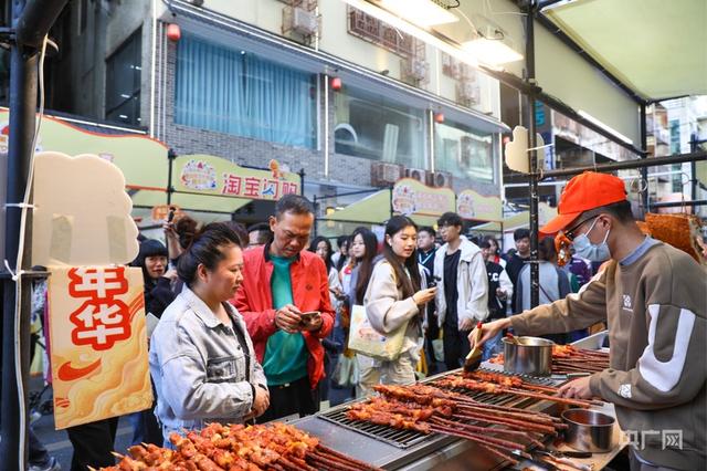 烟火气升腾、消费力释放 清远的这场嘉年华为何热度不减？