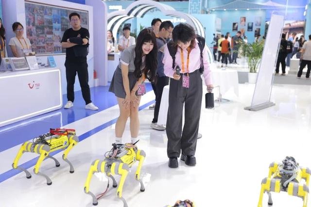 旅游点亮美好生活 带您开启文旅新体验——2025年服贸会文旅服务专题旅游展盛大开幕