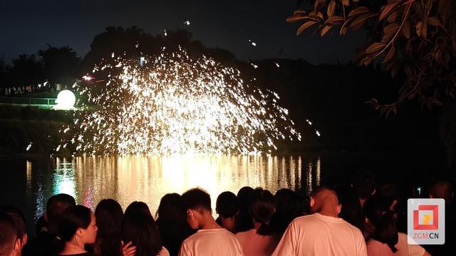 七夕万人游古镇！自贡仙市解锁千年浪漫新方式