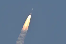 （外代一线）印度成功发射该国首个太阳探测器图片