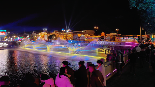 张家界连续两年入选“活力之城案例” 武陵源索溪河畔夜景燃动烟火气