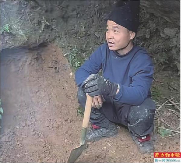 生吃蚂蚱睡山洞 全程直播无剧本“荒野求生”能否成为文旅新赛道