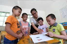 （新华全媒+）这些年·这些人·这样坚守——广西大山教师11年调研采访影像志(2)图片