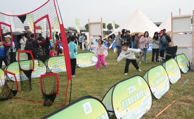 共赴山野绿道，以户外运动的方式打开最美秋天