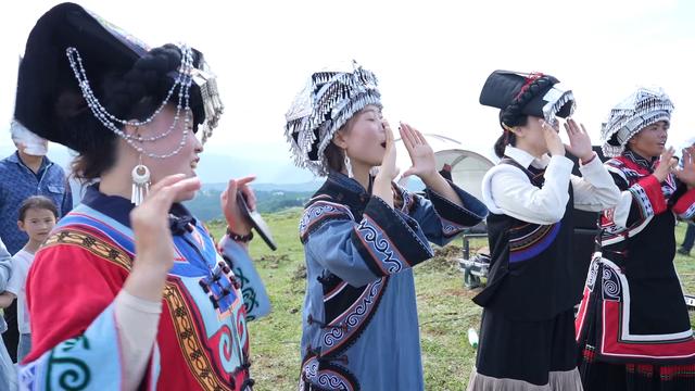 ​乌蒙大草原景区：迎来避暑旅游高峰，日均接待游客1万多人次