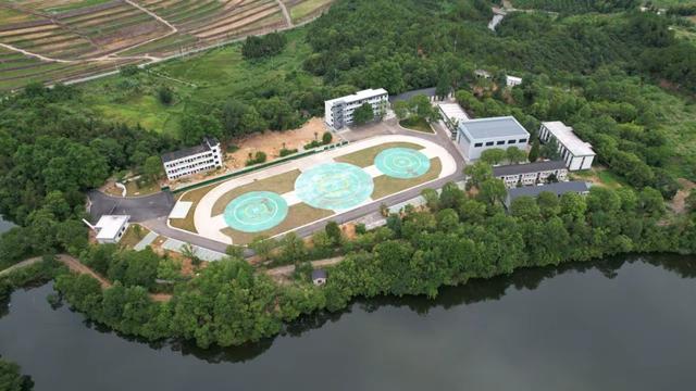 潮声丨小鹏撞击事件之问：低空蓝海如何守住安全红线？