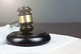 七旬大妈给85后男主播送46万个“钻石”，事后起诉对方索还，法院：系自愿而为，驳回图片