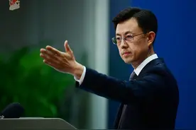 外媒就“24小时内46架解放军战机飞越台湾海峡”提问，外交部回应图片