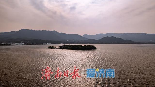 一年四季 泉在济南丨济南卧虎山水库 秋染山水美景醉游人