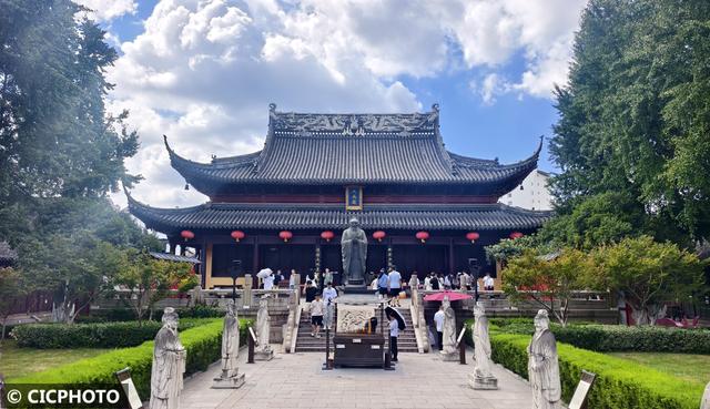 江苏南京：秦淮河畔暑期旅游热