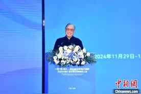世界象棋联合会主席霍震霆：用象棋讲好中国故事图片