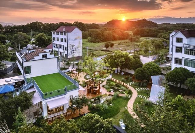 衢江“松驰系”小渔村的引流密码