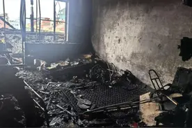 聚焦北消 | 电动轮椅“砰砰”起火，家里还有两位八旬老人……幸亏她一个动作——图片