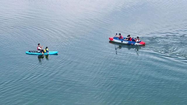 秋水激浪百丈湖 国庆中秋假期亲子游热门打卡地