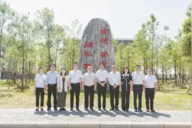 筑匠心育匠才 逐梦追光绘就多彩画卷图片