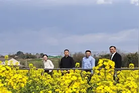 为民出镜，“尬舞”不尬图片