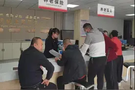 办实事 解民忧丨政策实行时间延长 政府补贴2584万元 永宁县近600名失地农民养老无忧图片