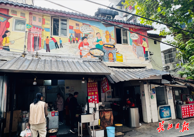 武昌三道街建起“漫步山道”，黄鹤楼观赏有了新机位