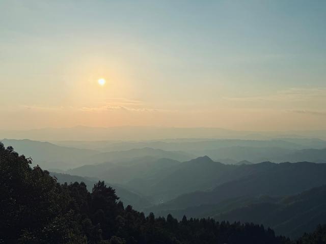 福地怀化，清凉一夏！在1400m海拔的雪峰山脉感受22度的夏日清凉